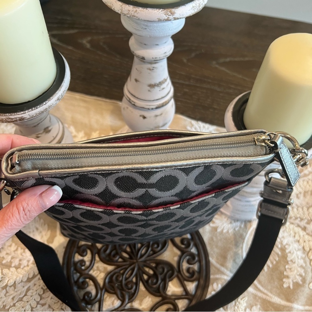 Coach Pop Art Crossbody Bag - EUC - Picture 5 of 10